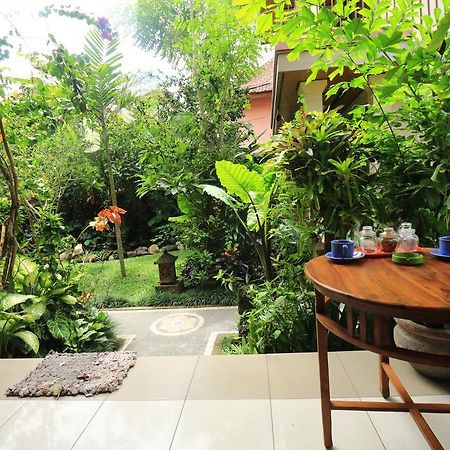 Frangipani Bungalow Убуд Екстер'єр фото