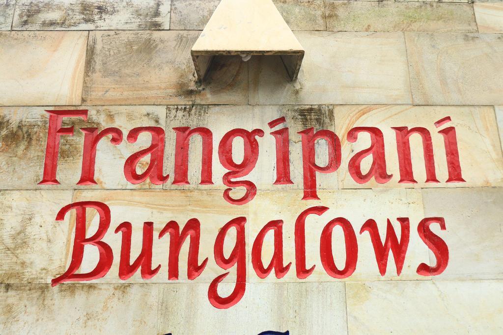 Frangipani Bungalow Убуд Екстер'єр фото